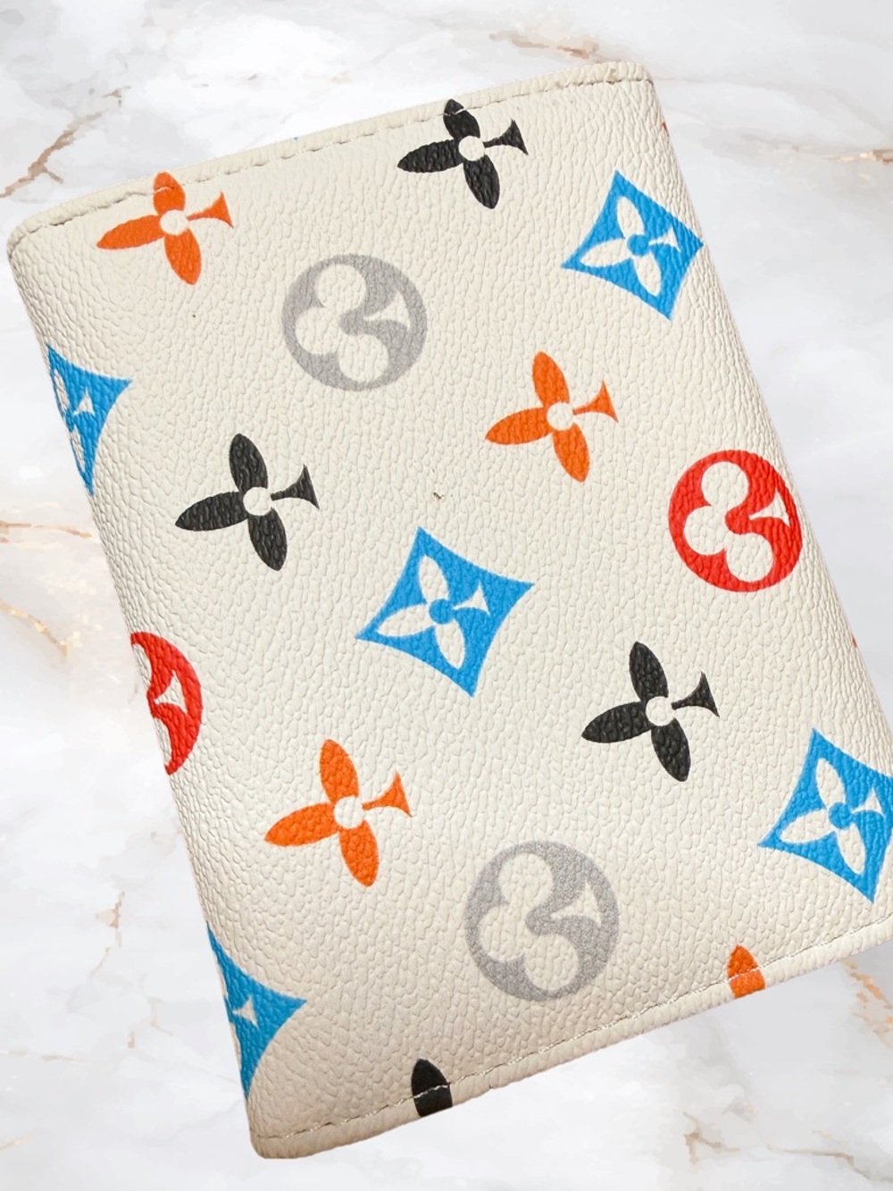 NWT Monogram Inspired Vegan Trifold Wallet Compact Snap Closure - Picture 6 of 8
